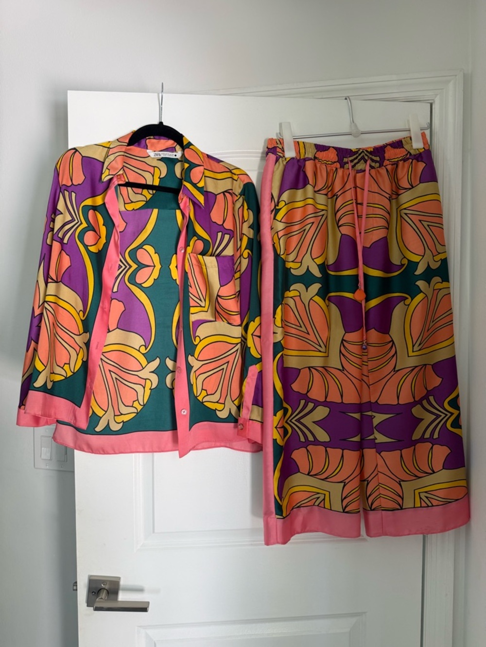 Zara Green, Pink & Purple Printed Midi Skirt